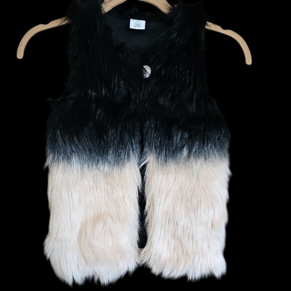 Okie Dokie vegan Faux Fur Vest in Black and Cream 5T - Picture 7 of 8